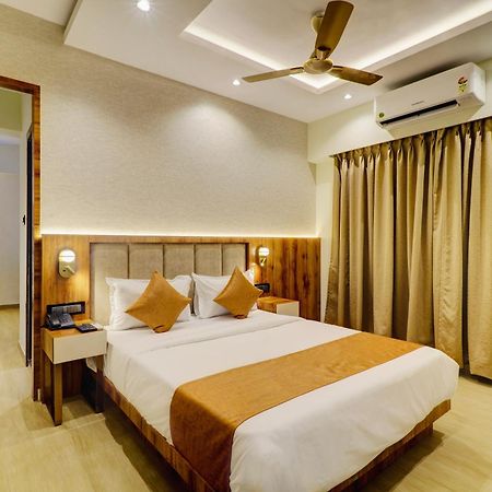 Home2 Studio Apartments Мумбаи Экстерьер фото